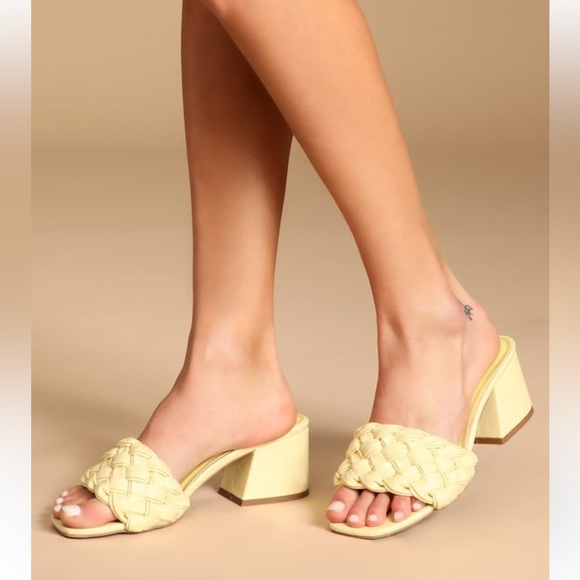 Woven High Heel Sandals - Picture 4 of 4